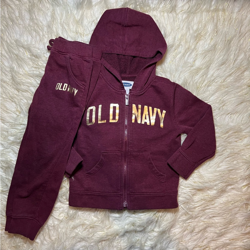 Kids 3T old navy sweat suit